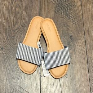 Old Navy Women's Blue Striped Sandals